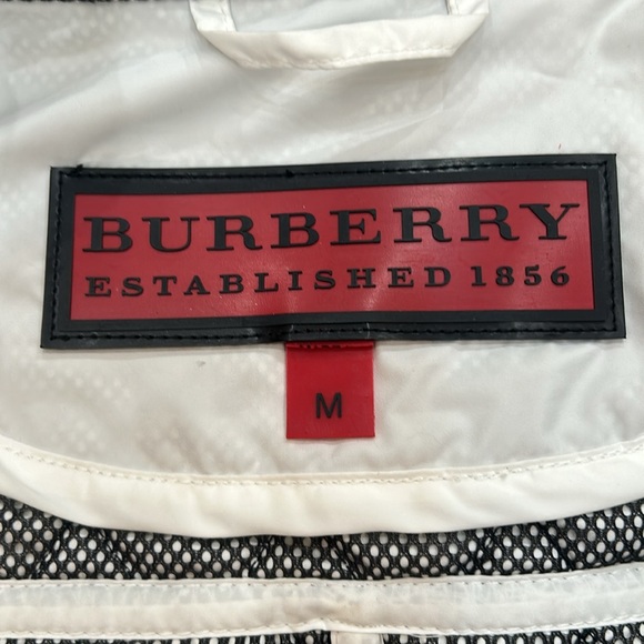 Vintage Burberry Vest - Picture 2 of 4